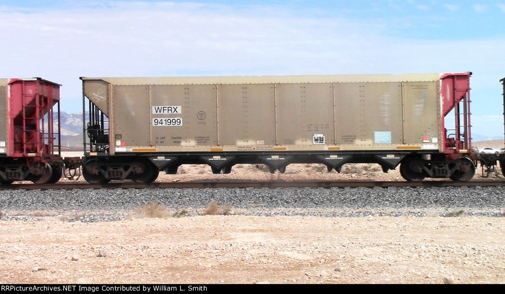 EB Unit Empty Hooper Frt at Erie NV  07-28-2022 -17